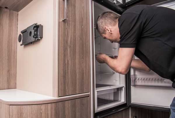 Refrigerator Servicing